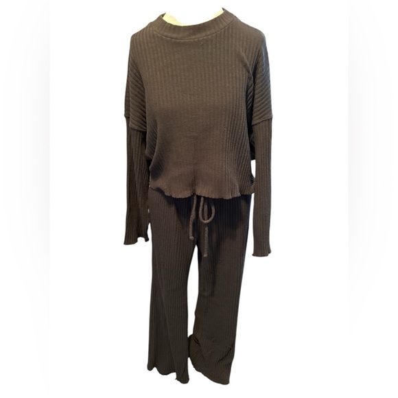 Billabong Other - BILLABONG 2 Piece Ribbed Lounge Set